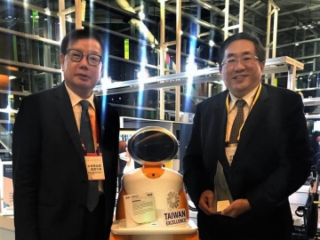 東元智慧送餐服務(wù)機(jī)器人 獲臺(tái)灣精品獎(jiǎng)銀質(zhì)獎(jiǎng)